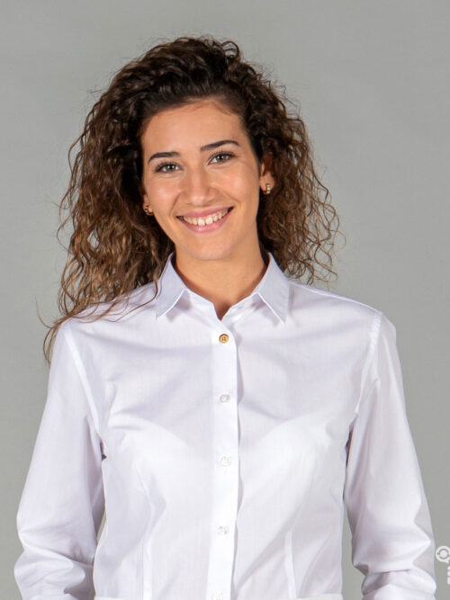 Camisa para mujer Idara slim fit de tejido reciclado