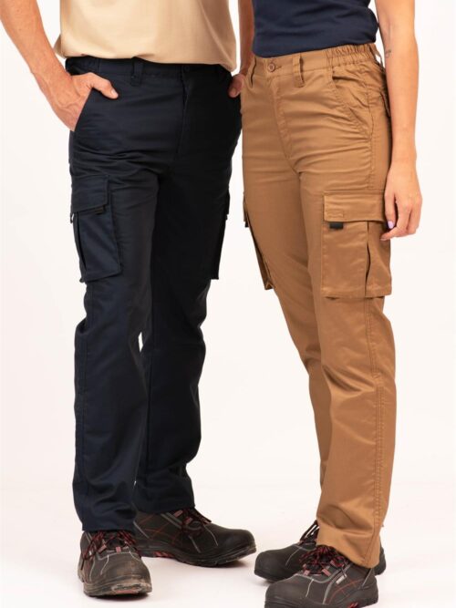 Pantalón de trabajo elástico e hidrofugado
