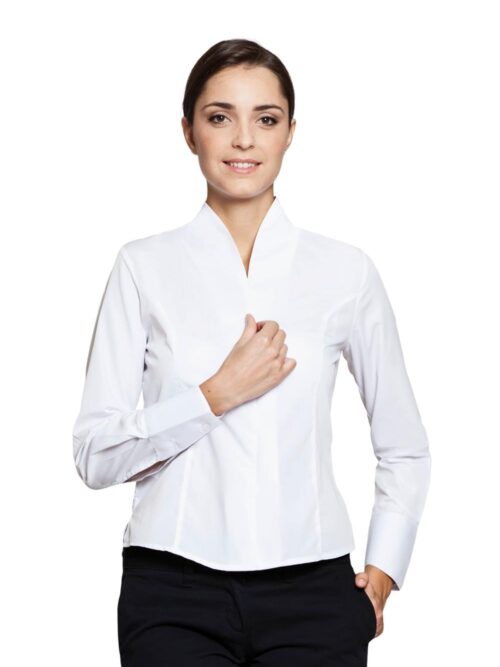 Blusa cuello chimenea
